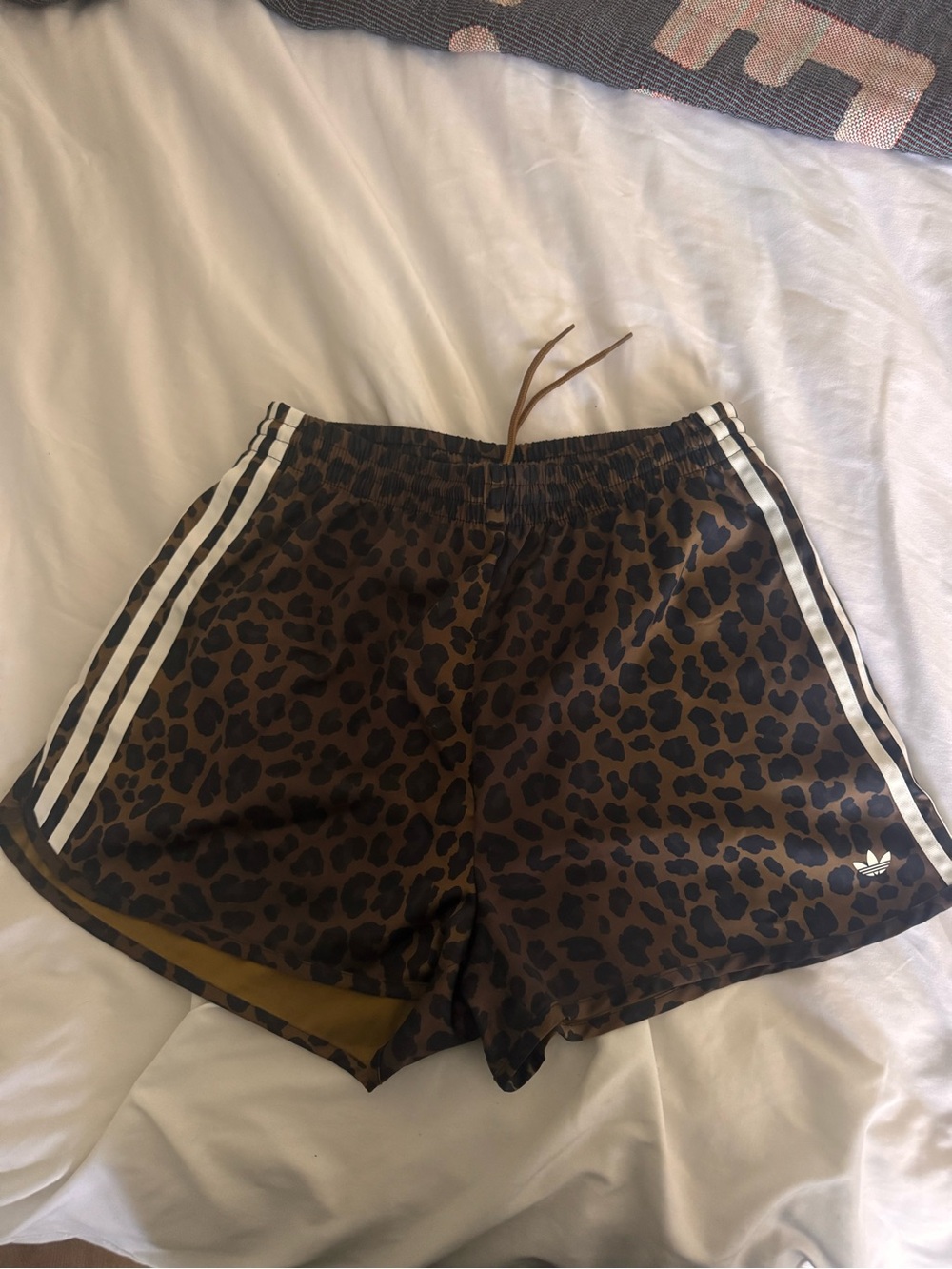Adidas Originals Women’s Leopard Print Athletic Shorts - NWT - Size Small - Picture 3 of 7
